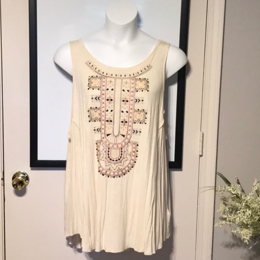 I am selling a new Maurice’s tank